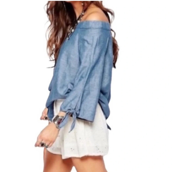 Free People off shoulder linen blend blue chambray top. Size Small. - Picture 9 of 9